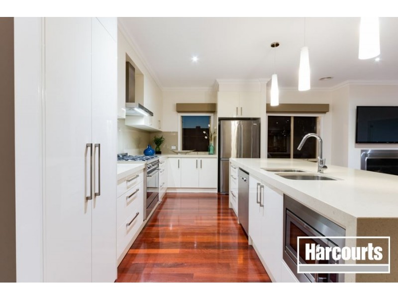 26 Skyline Way, Berwick VIC 3806