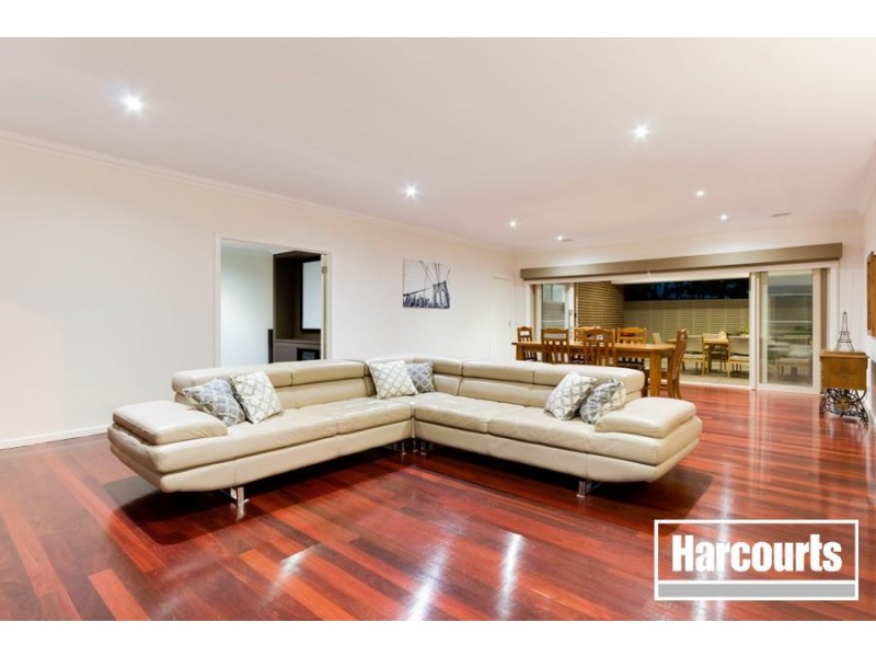 26 Skyline Way, Berwick VIC 3806