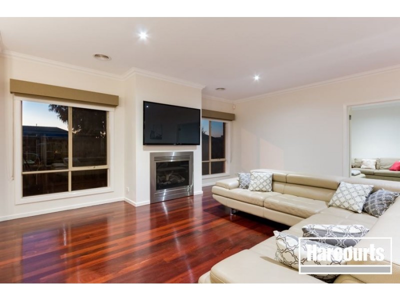 26 Skyline Way, Berwick VIC 3806