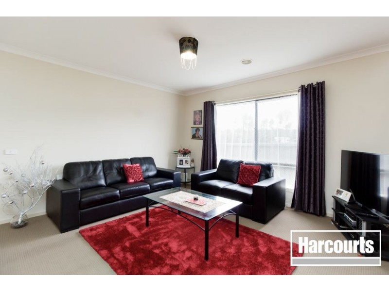 1 Bushranger Boulevard, Cranbourne East VIC 3977