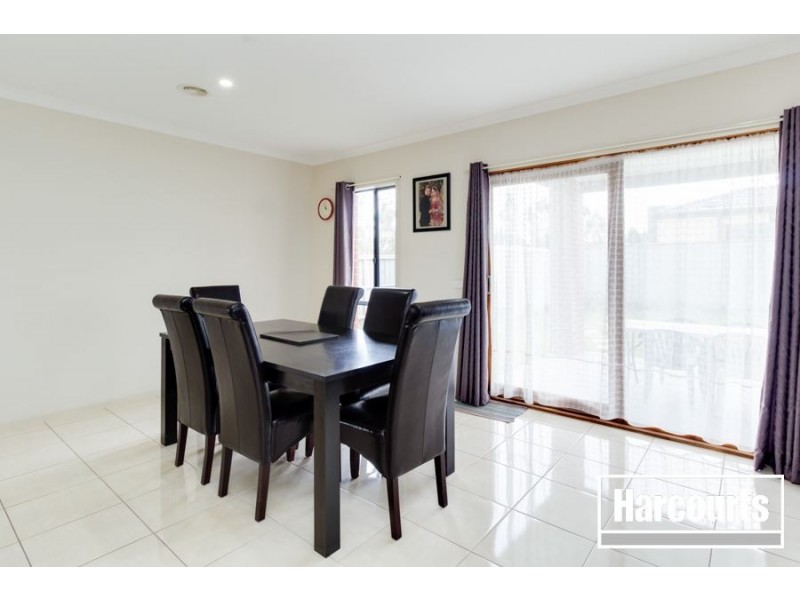 1 Bushranger Boulevard, Cranbourne East VIC 3977