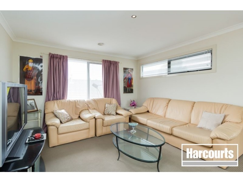 1 Bushranger Boulevard, Cranbourne East VIC 3977