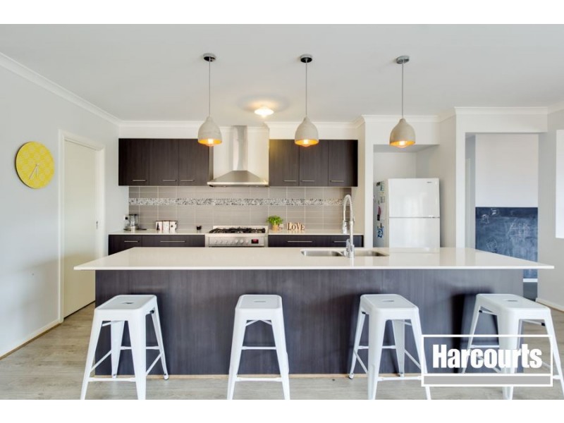 19 Freshfields Drive, Cranbourne North VIC 3977