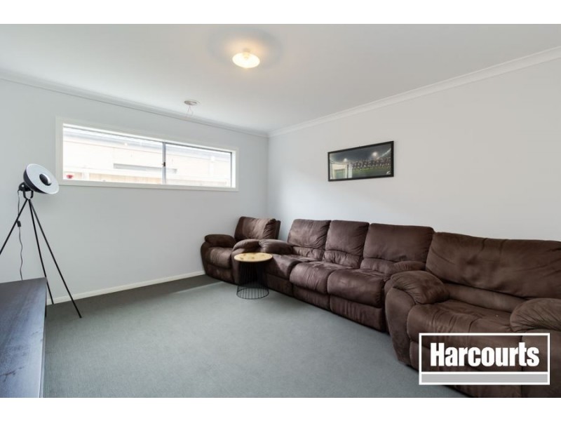 19 Freshfields Drive, Cranbourne North VIC 3977