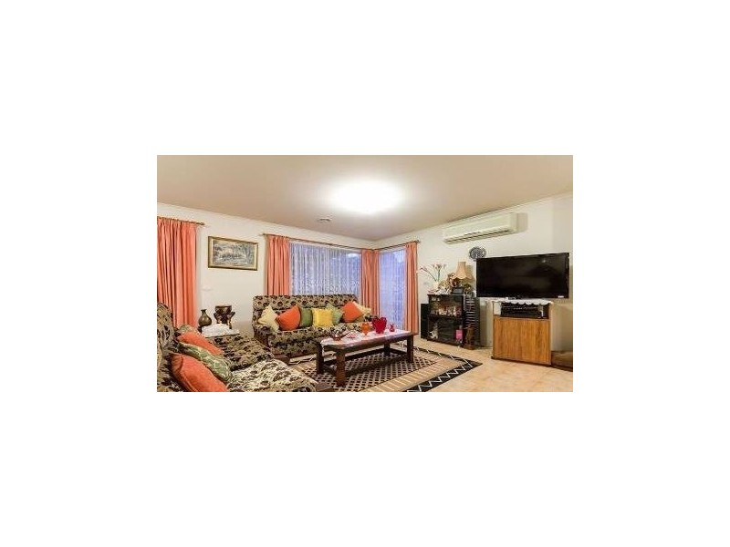 185 Monahans Road, Cranbourne West VIC 3977