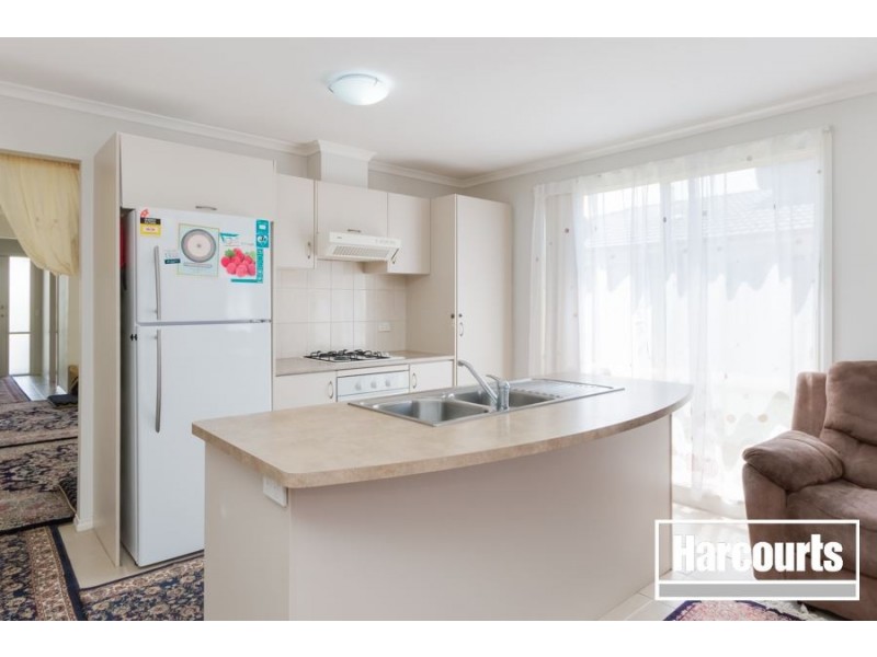 6 Providence Drive, Cranbourne West VIC 3977