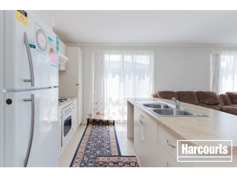 6 Providence Drive, Cranbourne West VIC 3977