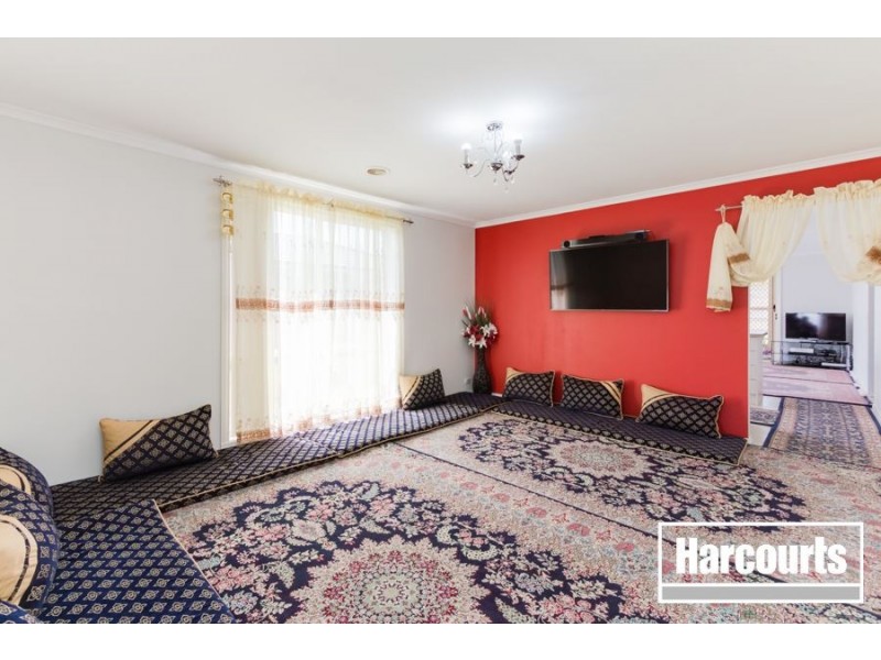 6 Providence Drive, Cranbourne West VIC 3977