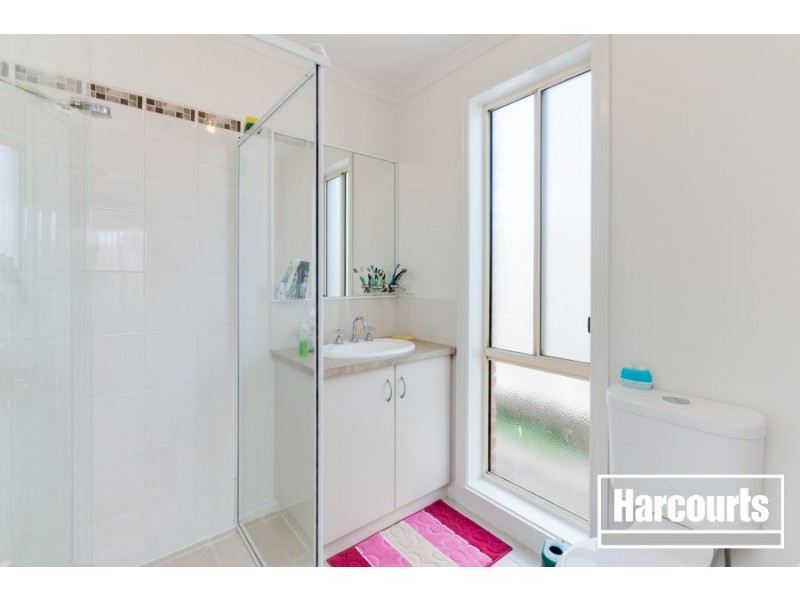 6 Providence Drive, Cranbourne West VIC 3977