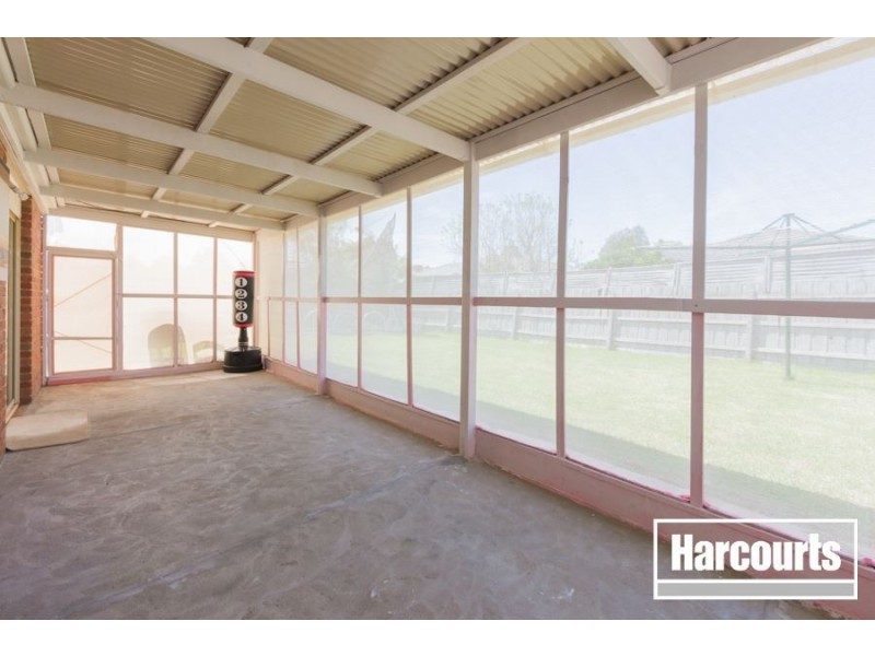 6 Providence Drive, Cranbourne West VIC 3977