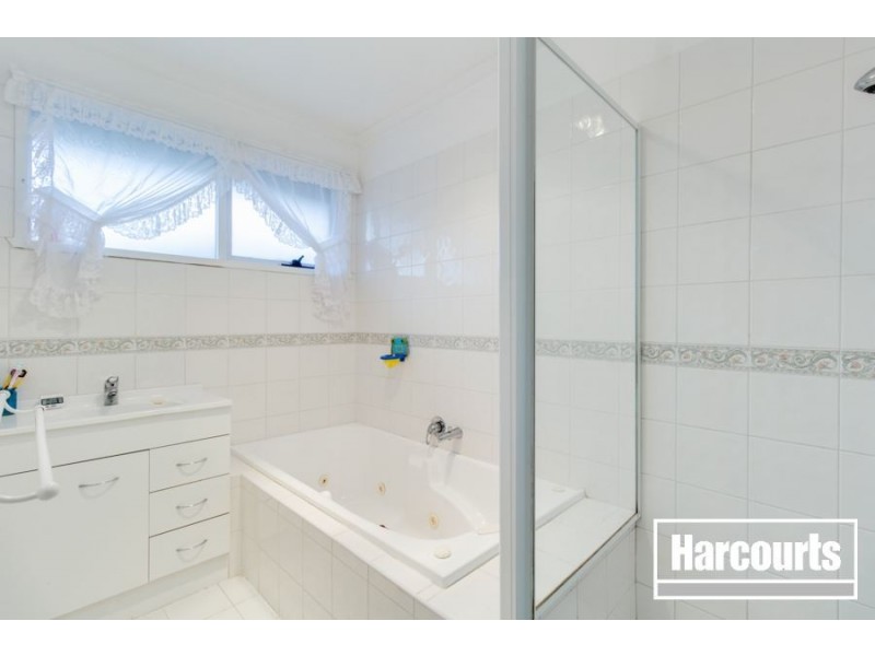 10 Ivan Crescent, Hampton Park VIC 3976