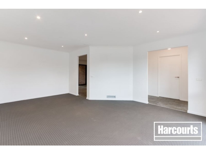 7 Stone Court, Cranbourne North VIC 3977