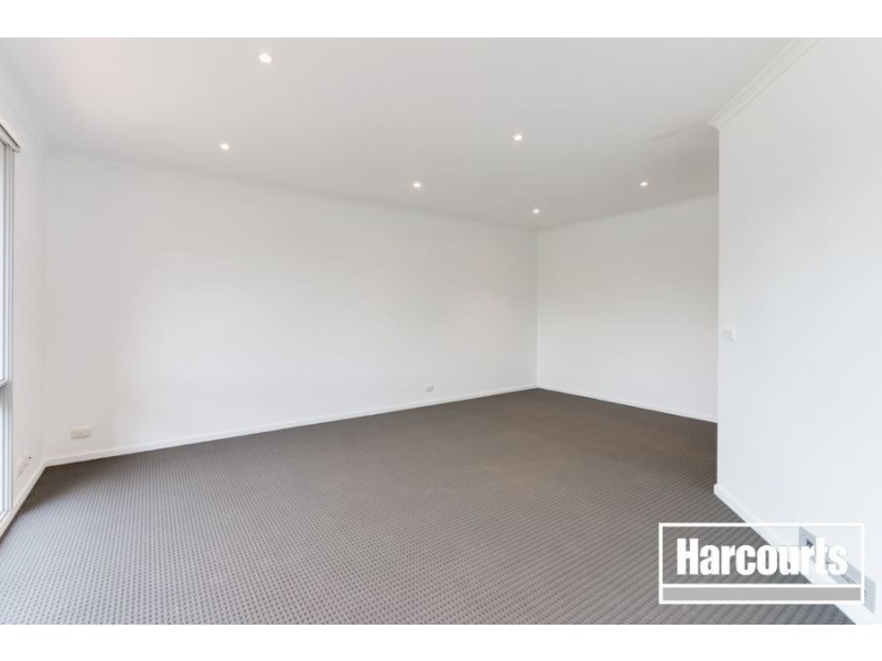 7 Stone Court, Cranbourne North VIC 3977