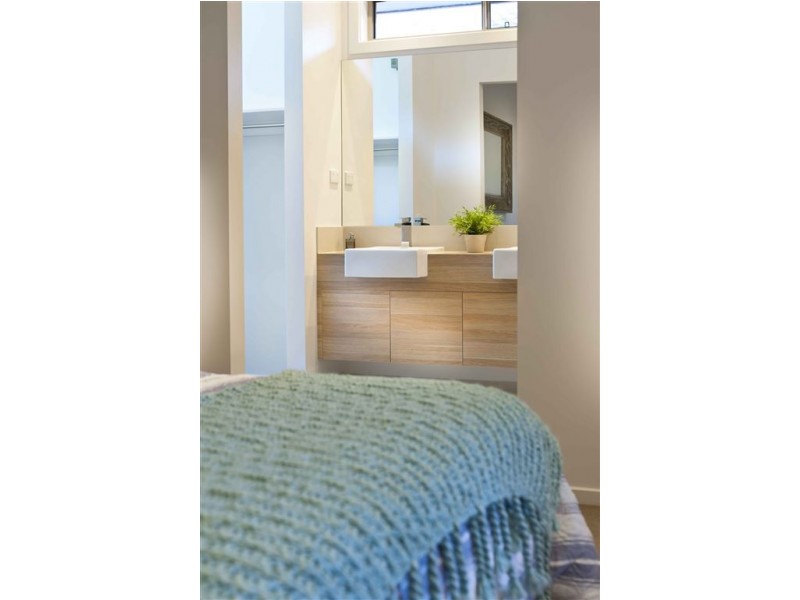 Lot 1047 Aquatic Drive, Cranbourne West VIC 3977