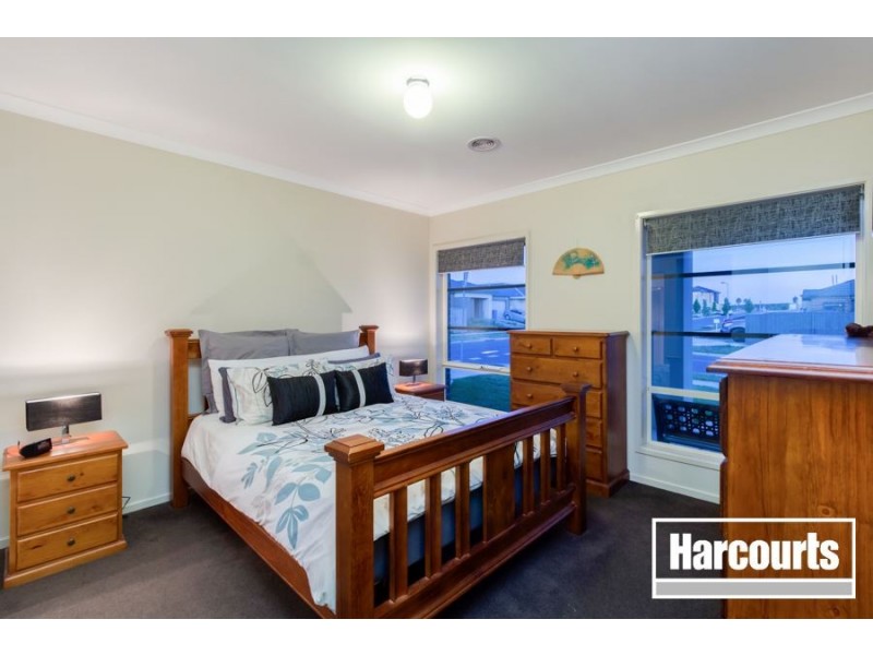 2 Bimberry Circuit, Clyde VIC 3978