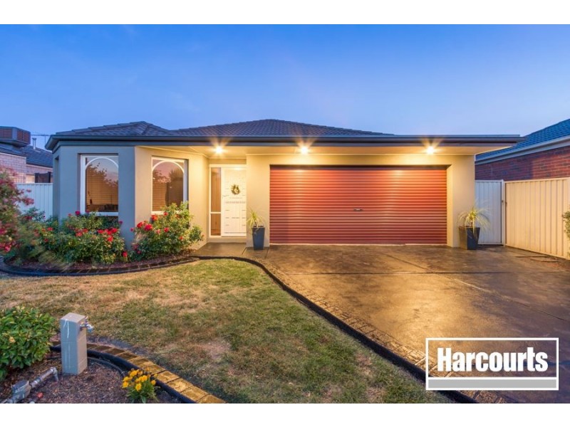 30 Scotsdale Drive, Cranbourne East VIC 3977