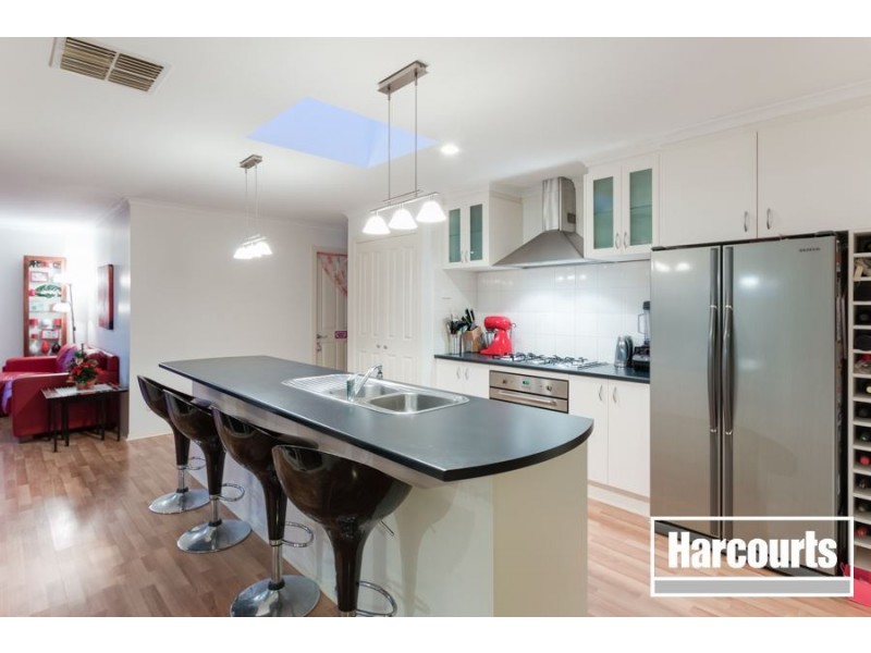 30 Scotsdale Drive, Cranbourne East VIC 3977