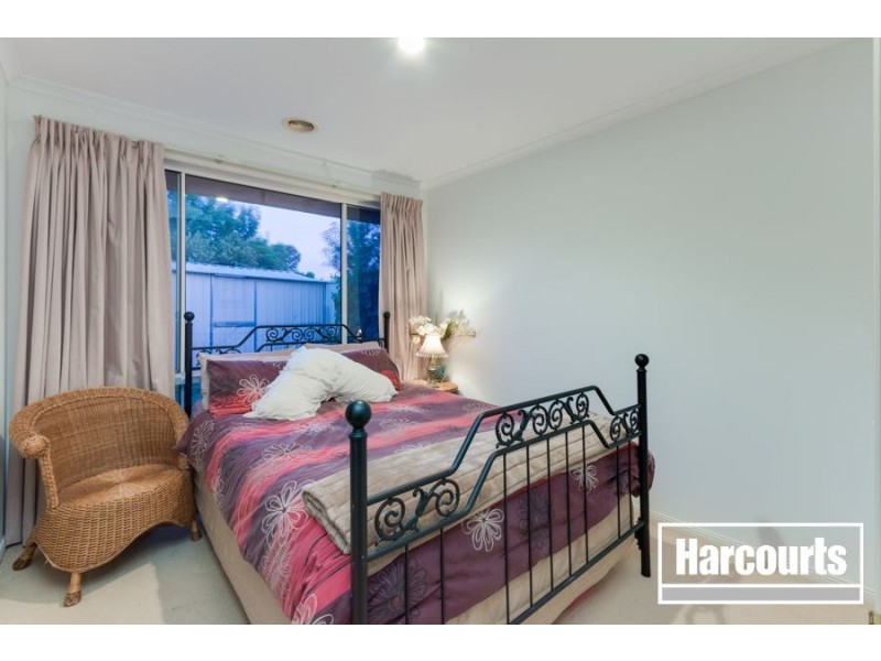 30 Scotsdale Drive, Cranbourne East VIC 3977