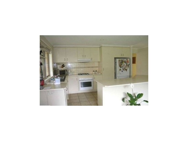 10 Millbank Place, Cranbourne VIC 3977