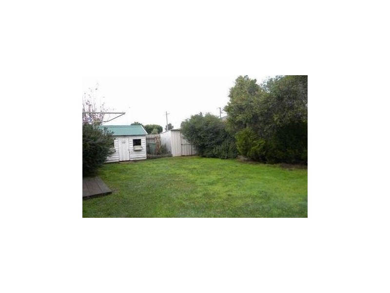 10 Millbank Place, Cranbourne VIC 3977