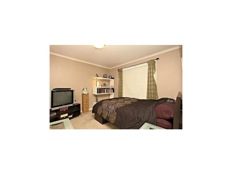 1/2 Filomena Court, Cranbourne North VIC 3977