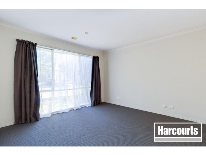 6 Butterwick Terrace, Cranbourne East VIC 3977