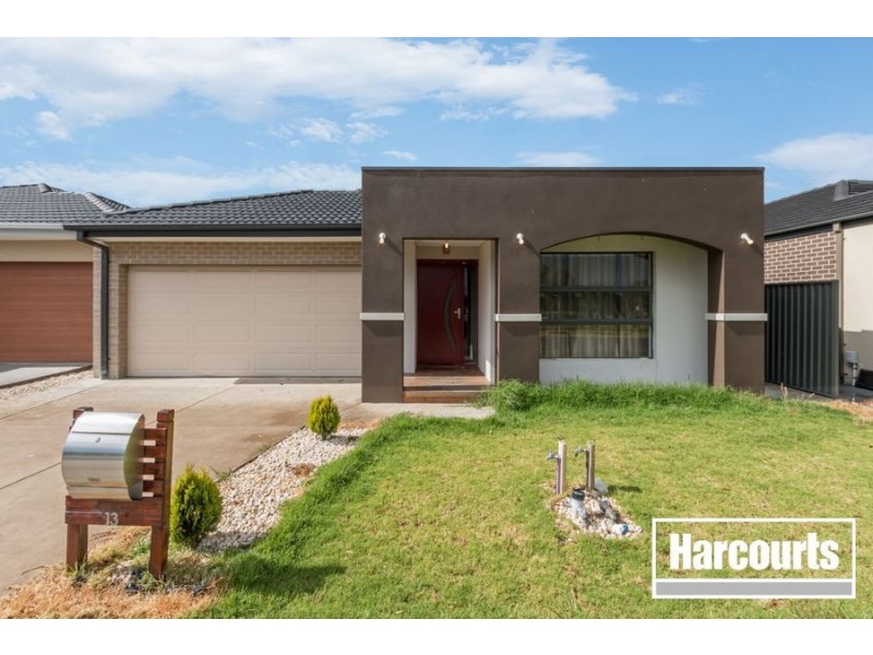 13 Howden Street, Cranbourne East VIC 3977