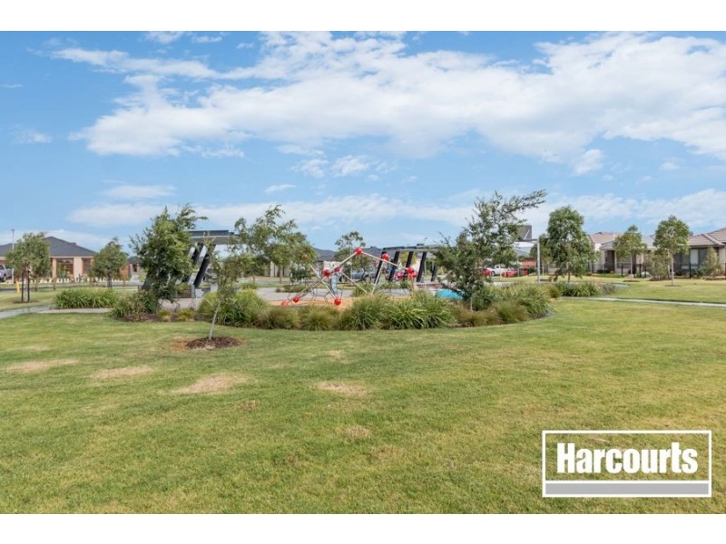 13 Howden Street, Cranbourne East VIC 3977