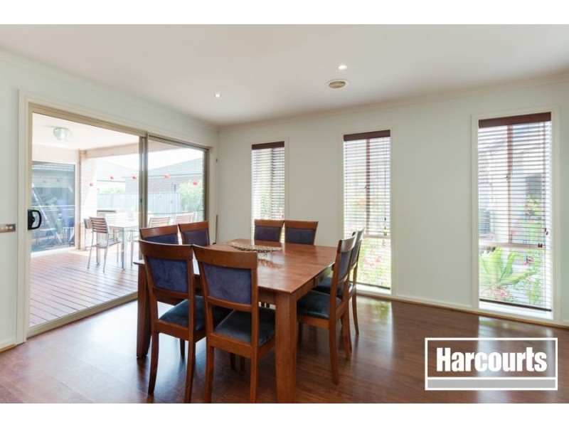 17 Trevino Way, Cranbourne North VIC 3977