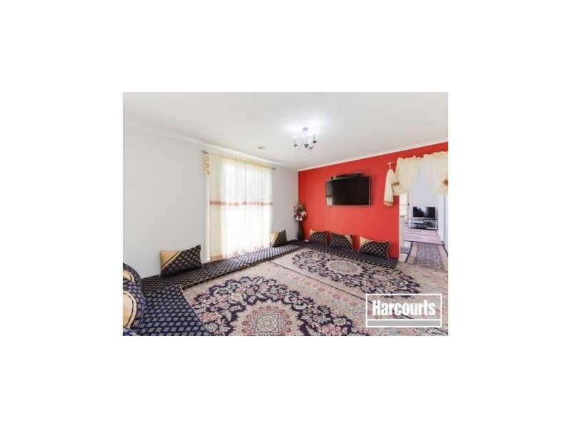 6 Providence Drive, Cranbourne VIC 3977