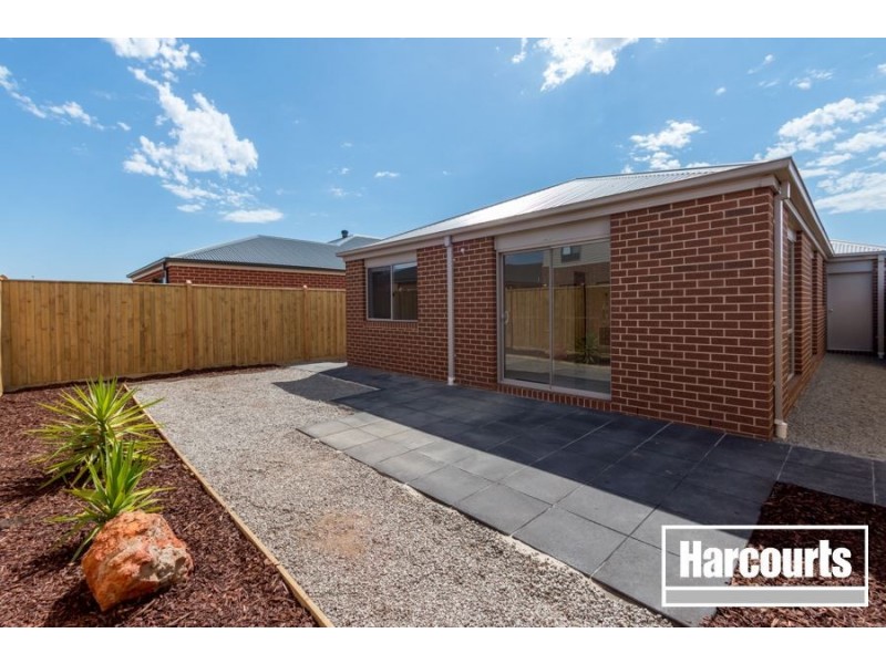 82 Parkhurst Drive, Cranbourne East VIC 3977
