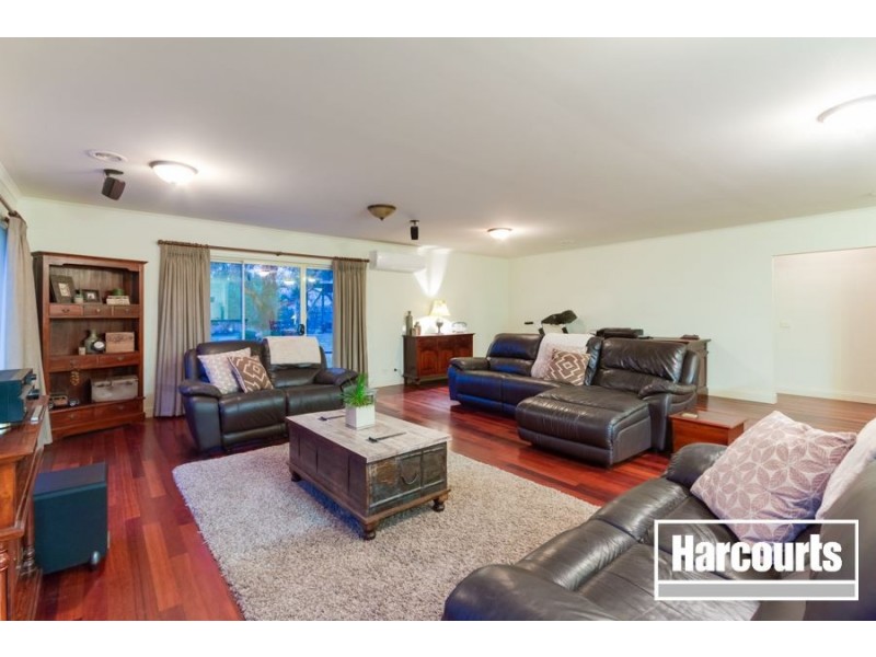 15 Elk Turn, Cranbourne VIC 3977