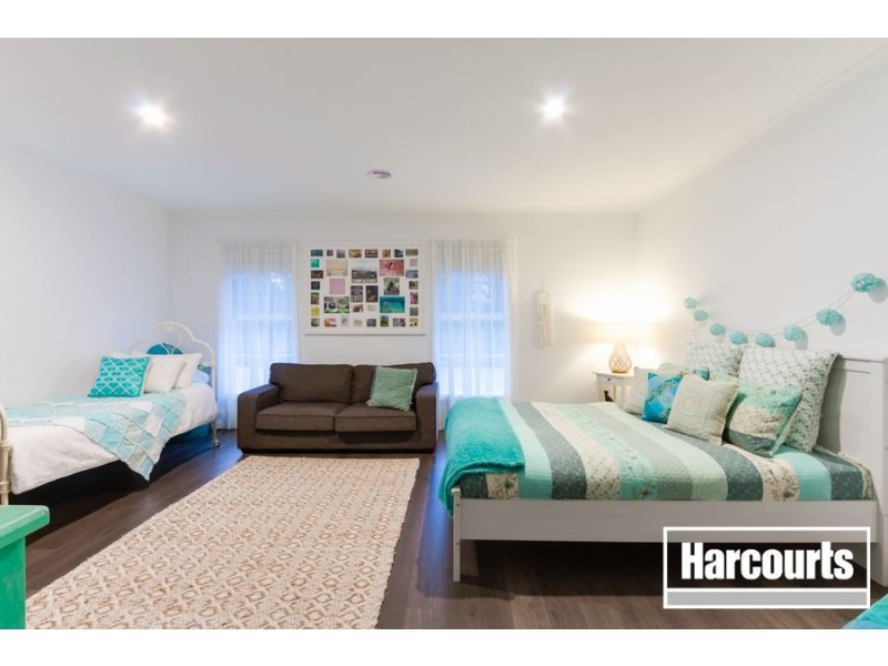 15 Elk Turn, Cranbourne VIC 3977