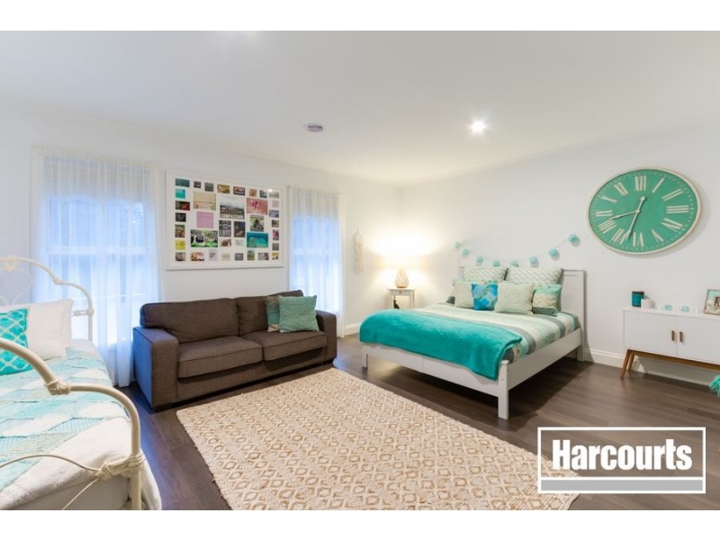 15 Elk Turn, Cranbourne VIC 3977