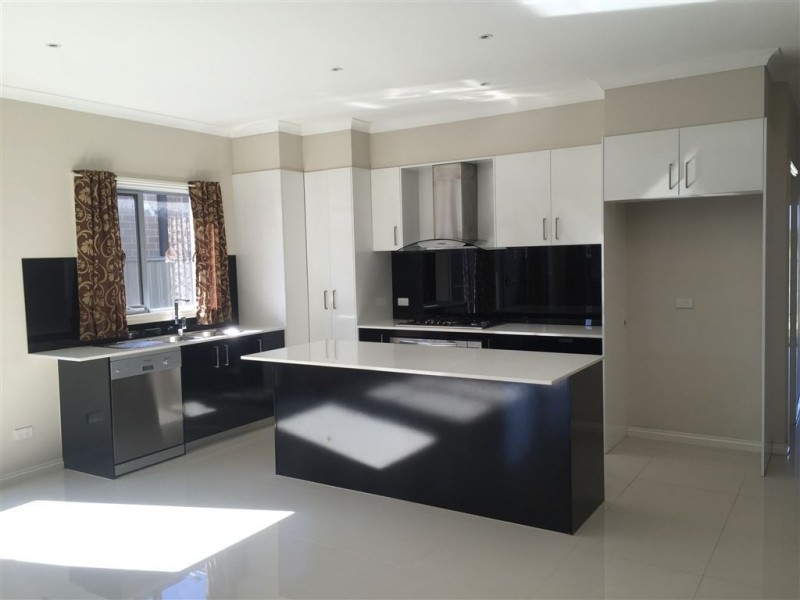 11 Howden Street, Cranbourne East VIC 3977
