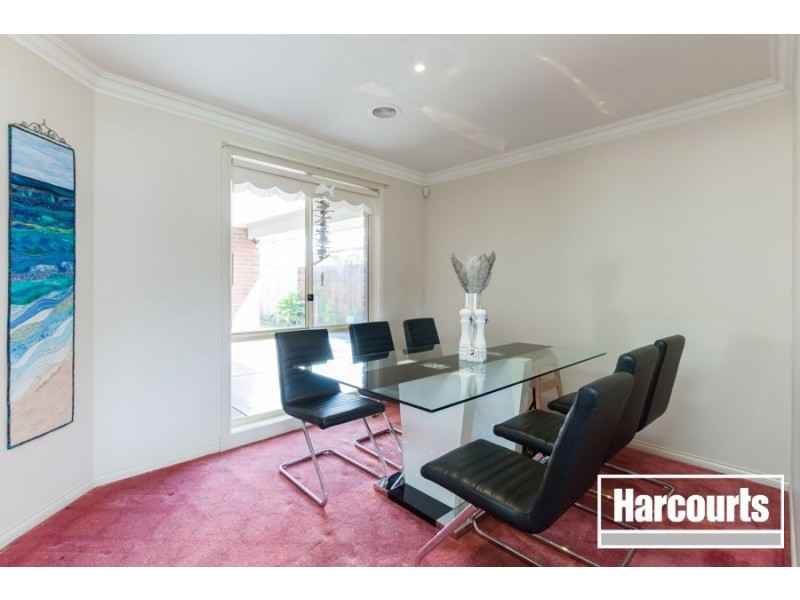 3 Saunton Drive, Cranbourne VIC 3977