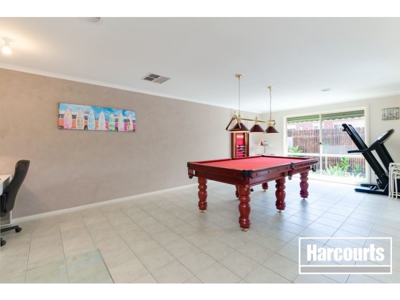 3 Saunton Drive, Cranbourne VIC 3977