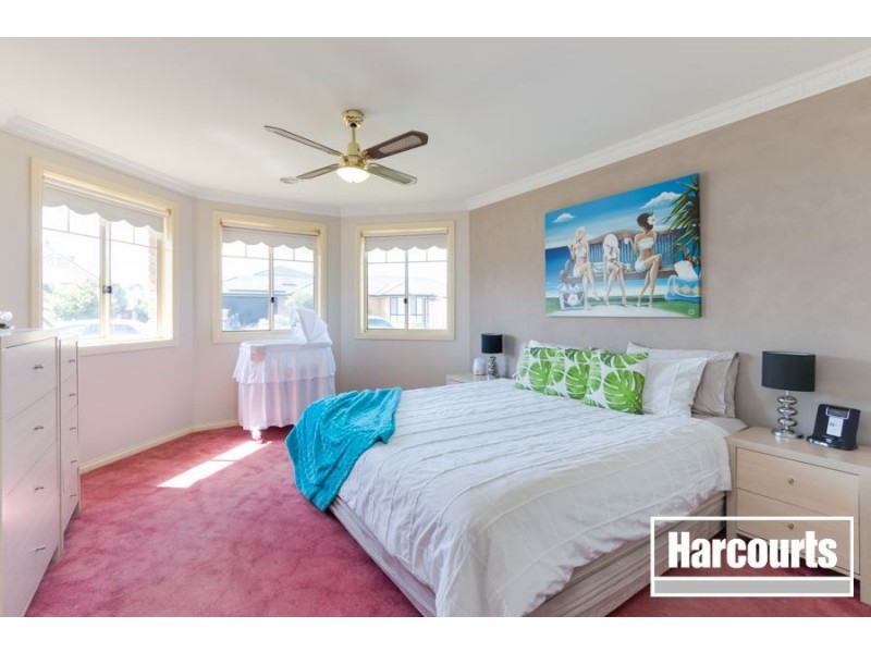 3 Saunton Drive, Cranbourne VIC 3977