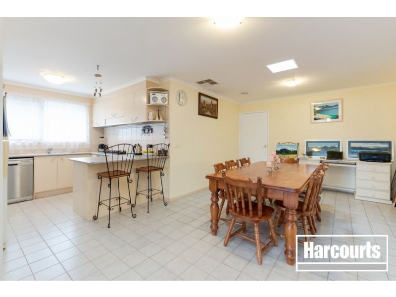 11 Kurrajong Court, Cranbourne North VIC 3977