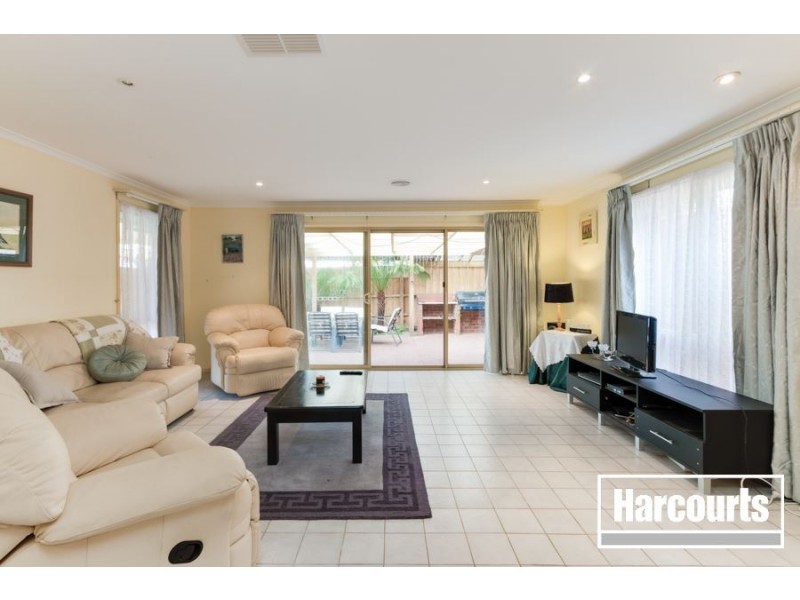 11 Kurrajong Court, Cranbourne North VIC 3977