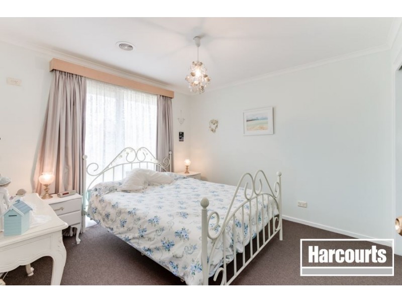 11 Kurrajong Court, Cranbourne North VIC 3977