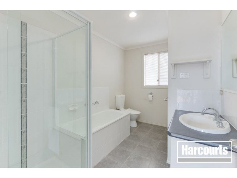 56 Bellarine Drive, Cranbourne VIC 3977