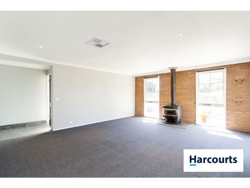 9 Arnold Street, Cranbourne VIC 3977