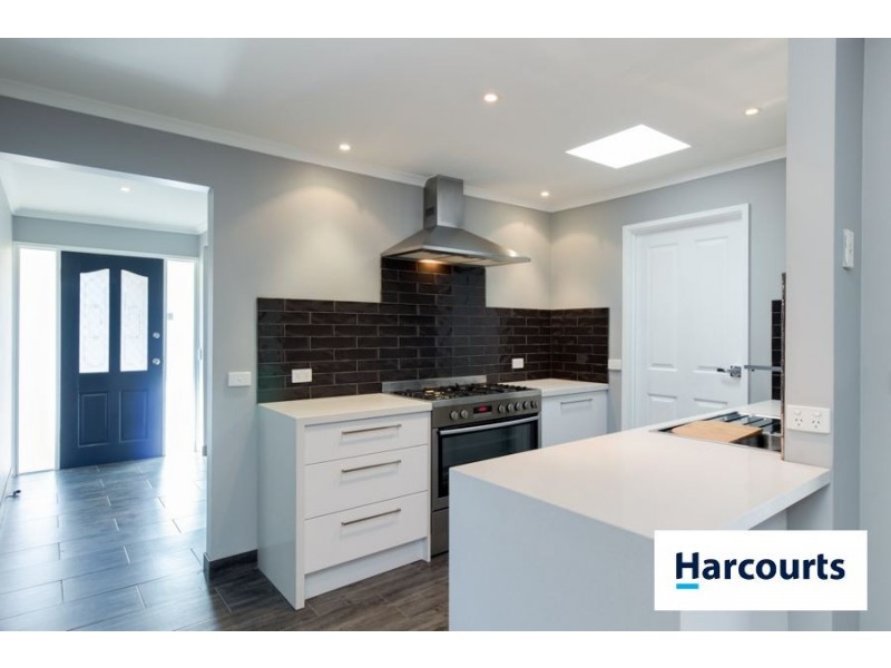 9 Arnold Street, Cranbourne VIC 3977