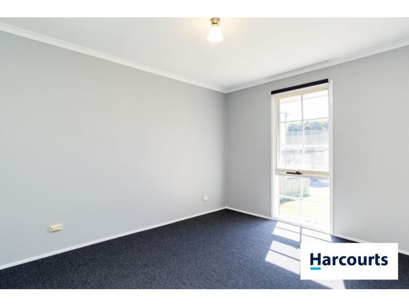 9 Arnold Street, Cranbourne VIC 3977