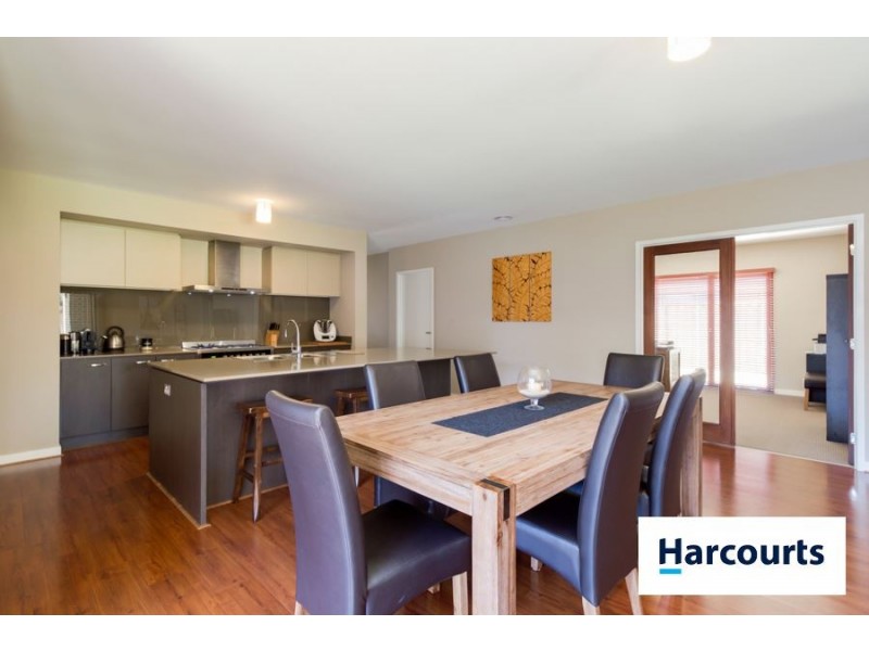 27 Duce Street, Cranbourne East VIC 3977