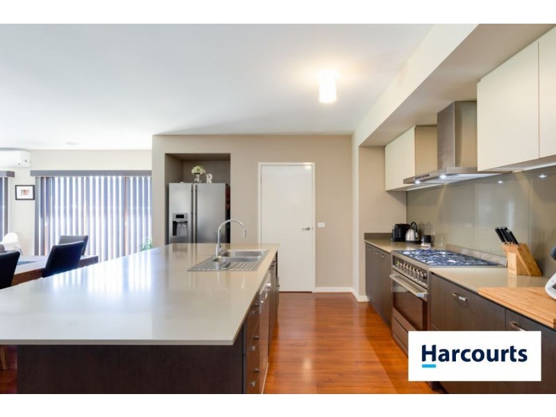 27 Duce Street, Cranbourne East VIC 3977