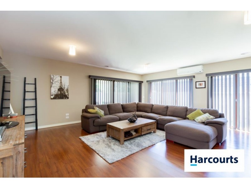 27 Duce Street, Cranbourne East VIC 3977