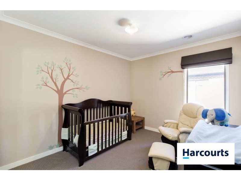 27 Duce Street, Cranbourne East VIC 3977