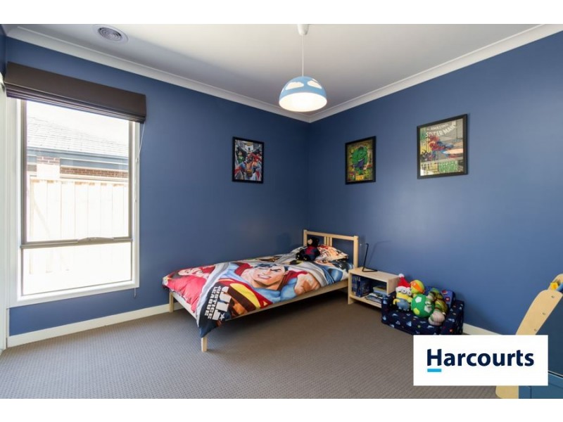 27 Duce Street, Cranbourne East VIC 3977